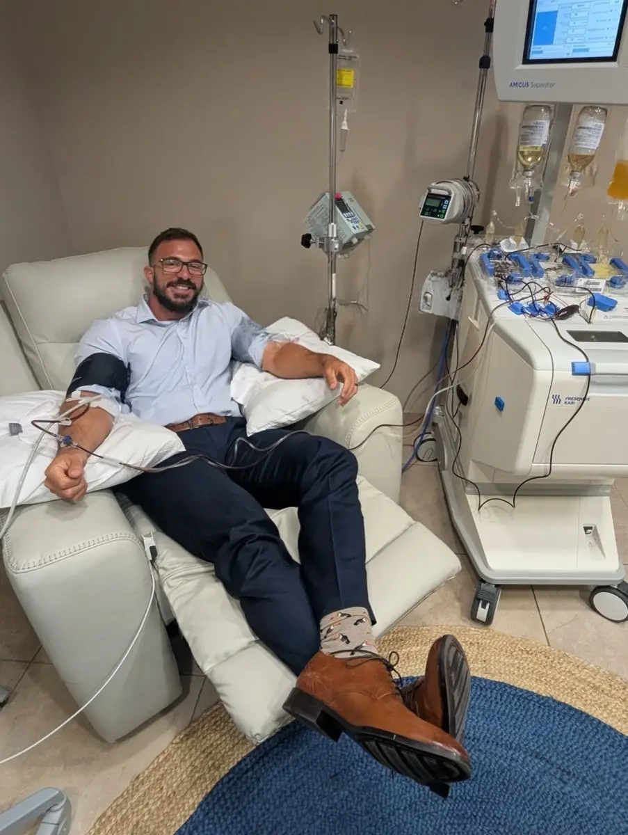 Dr. Allen Green receiving therapeutic plasma exchange at Global Apheresis